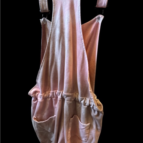 VENUS Light Pink Camo Overalls Shorts Sz M - Picture 2 of 5